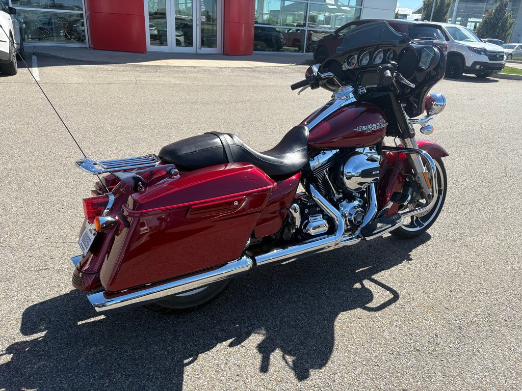 2016 Harley-Davidson Street Glide FLHXS in Montreal, Quebec - 11 - w1024h768px