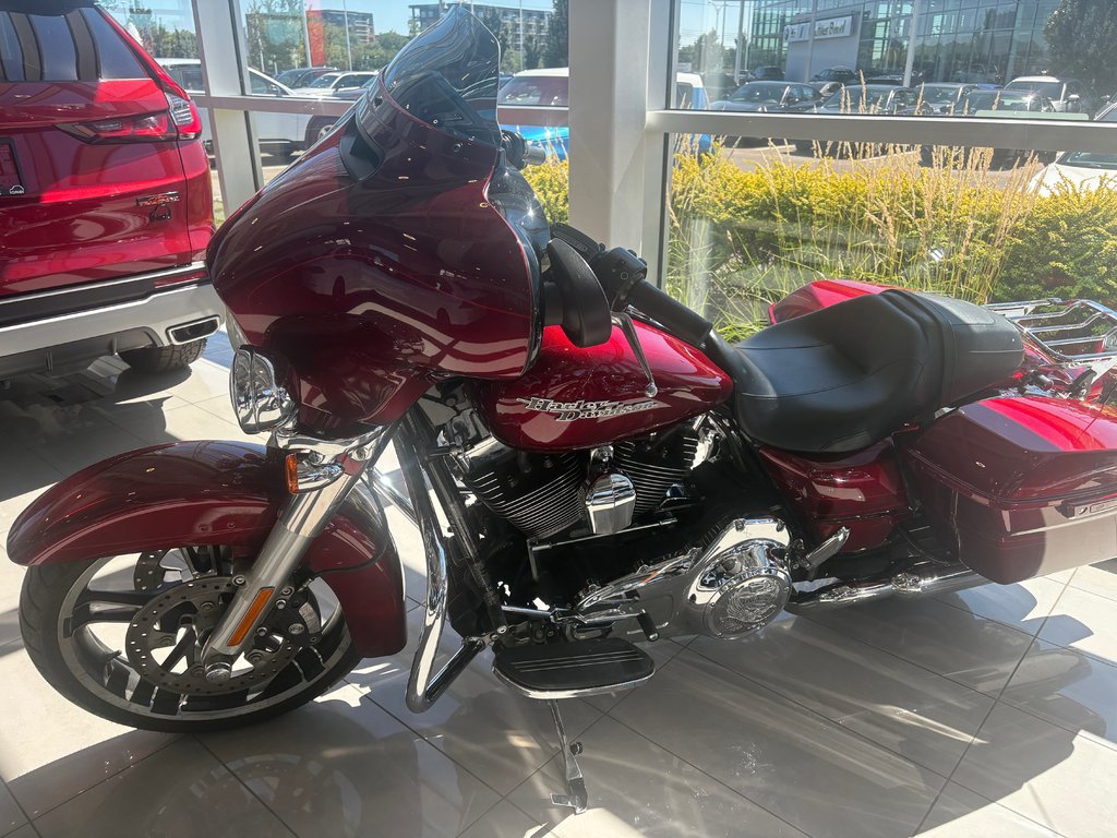 2016 Harley-Davidson Street Glide FLHXS in Montreal, Quebec - 15 - w1024h768px