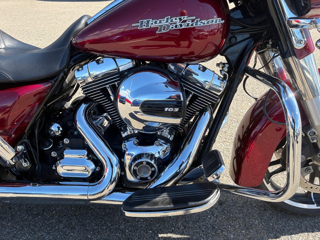 2016 Harley-Davidson Street Glide FLHXS in Montreal, Quebec - 10 - w1024h768px