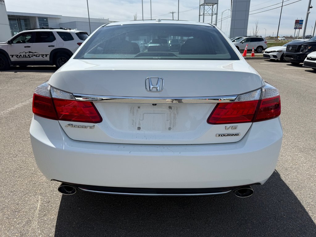 2015 Honda Accord Sedan Touring in Montreal, Quebec - 3 - w1024h768px