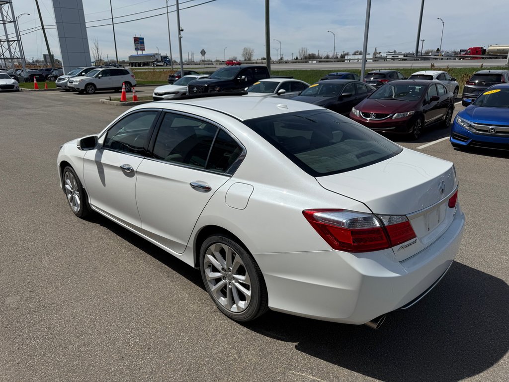 2015 Honda Accord Sedan Touring in Montreal, Quebec - 2 - w1024h768px