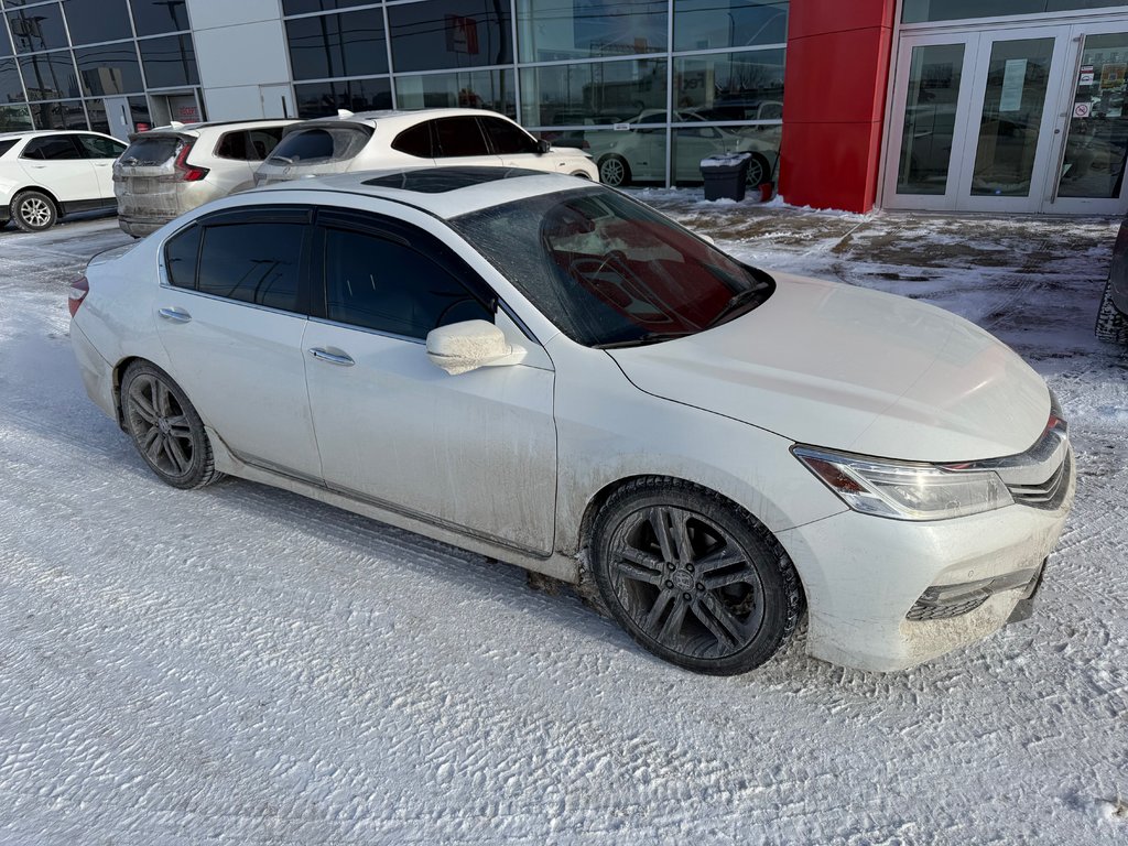 Honda Accord Sedan Touring 2016 à Lachenaie, Québec - 9 - w1024h768px