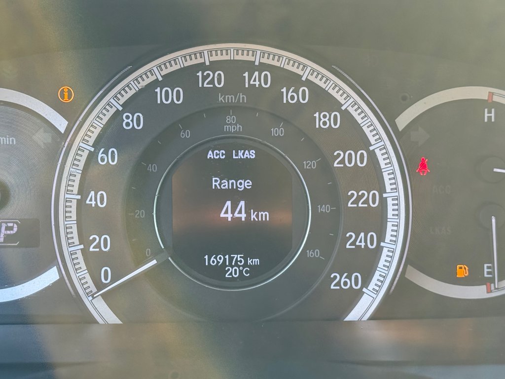 Honda Accord Sedan Touring 2016 à Montréal, Québec - 2 - w1024h768px
