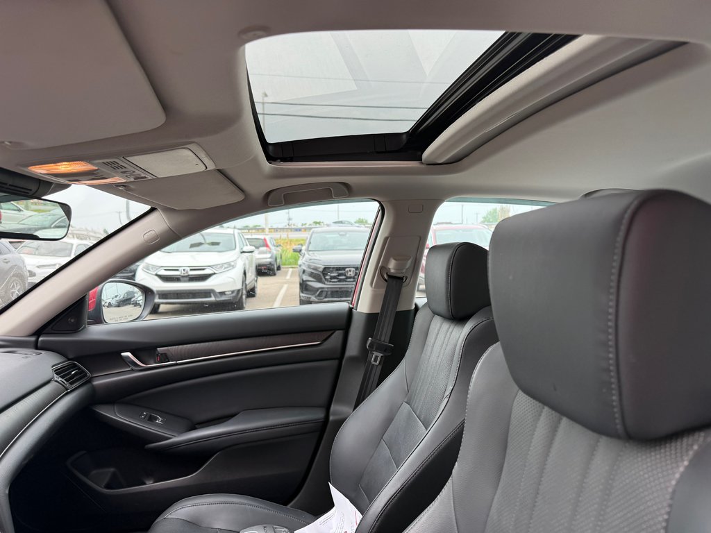 Honda Accord Sedan Touring/15 DOSSIERS D'ENTRETIEN/JAMAIS ACCIDENTÉ 2018 à Lachenaie, Québec - 13 - w1024h768px