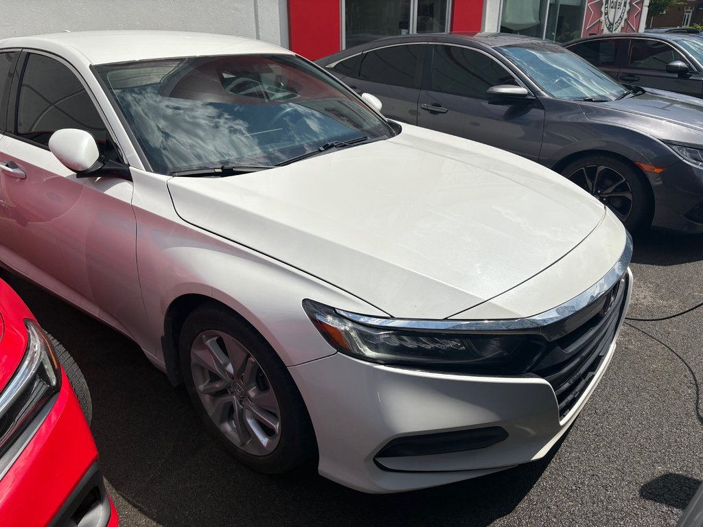 2018 Honda Accord Sedan LX in Montréal, Quebec - 2 - w1024h768px