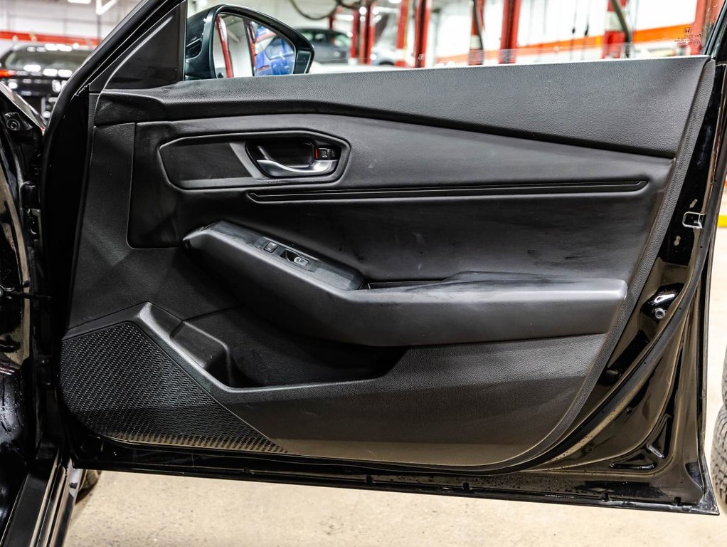 2025 Honda Accord Sedan SE MAGS I TOIT OUVRANT I CARPLAY I SIEGES CHAUFFANTS I DEMARREUR I SECURITE ACTIVE in Montréal, Quebec - 16 - w1024h768px
