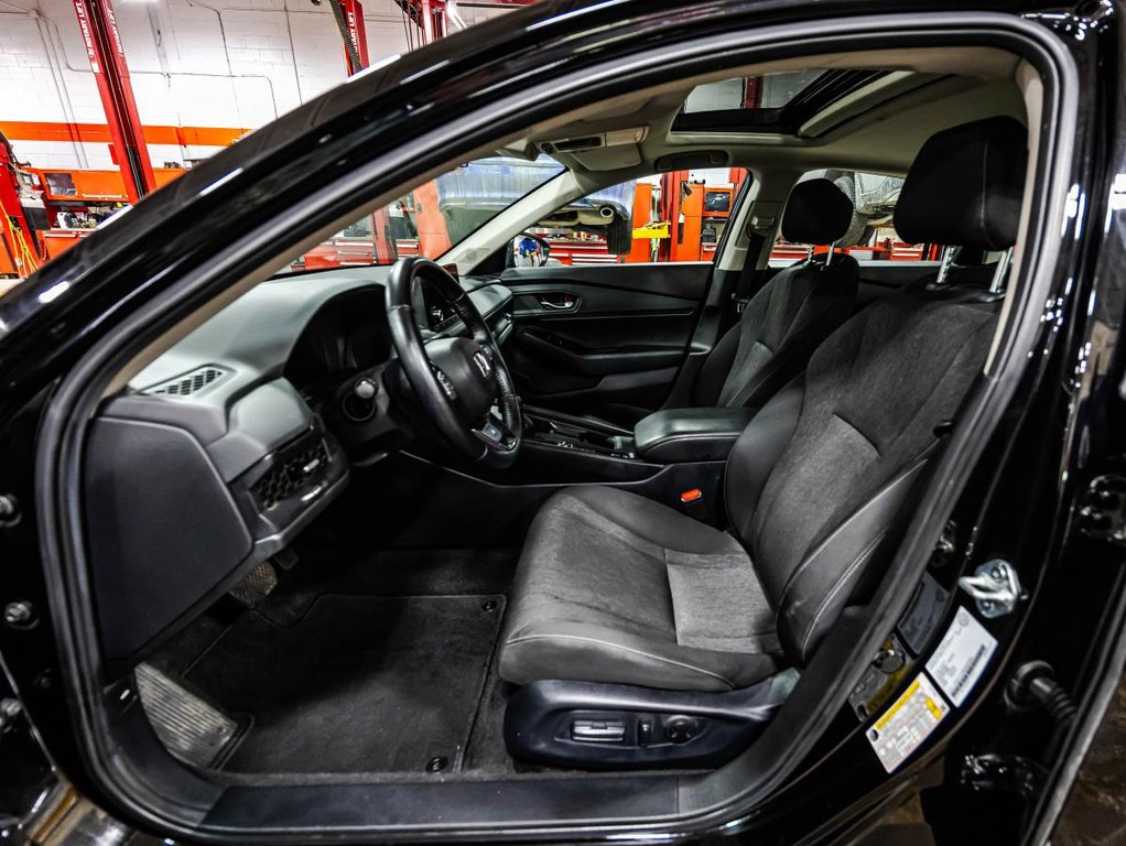 2025 Honda Accord Sedan SE MAGS I TOIT OUVRANT I CARPLAY I SIEGES CHAUFFANTS I DEMARREUR I SECURITE ACTIVE in Montréal, Quebec - 19 - w1024h768px