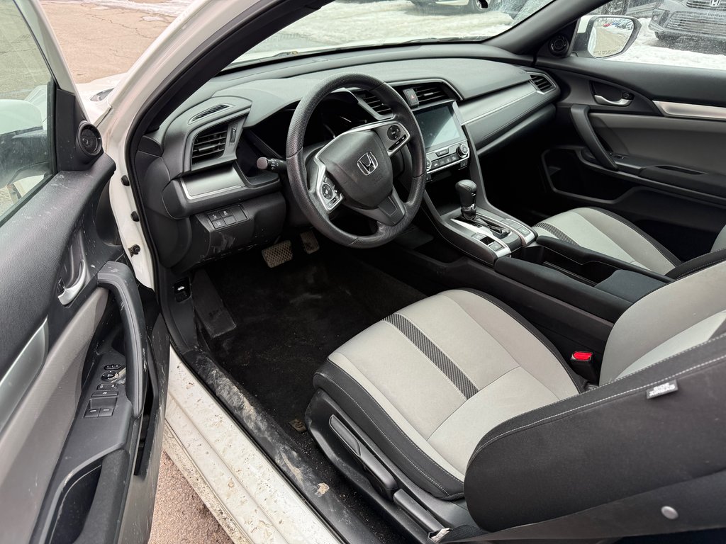 Honda Civic Coupe LX 2016 à Lachenaie, Québec - 11 - w1024h768px
