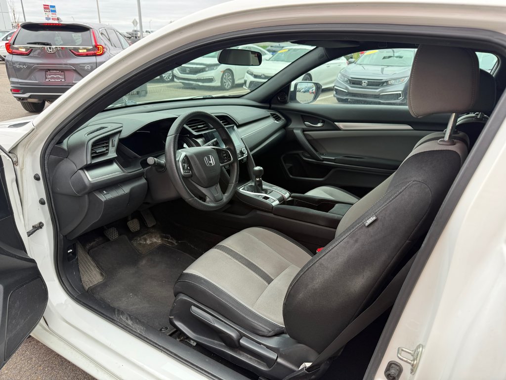 Honda Civic Coupe LX 2017 à Lachenaie, Québec - 6 - w1024h768px