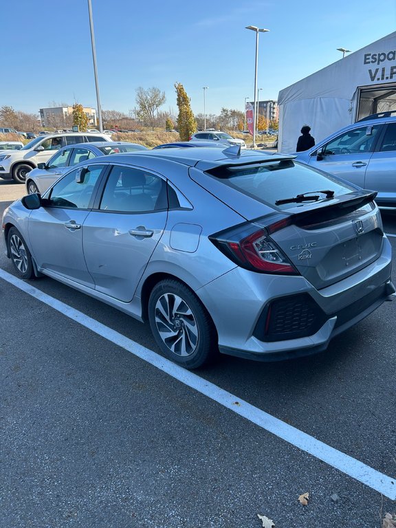 2017  Civic Hatchback LX in Montreal, Quebec - 2 - w1024h768px