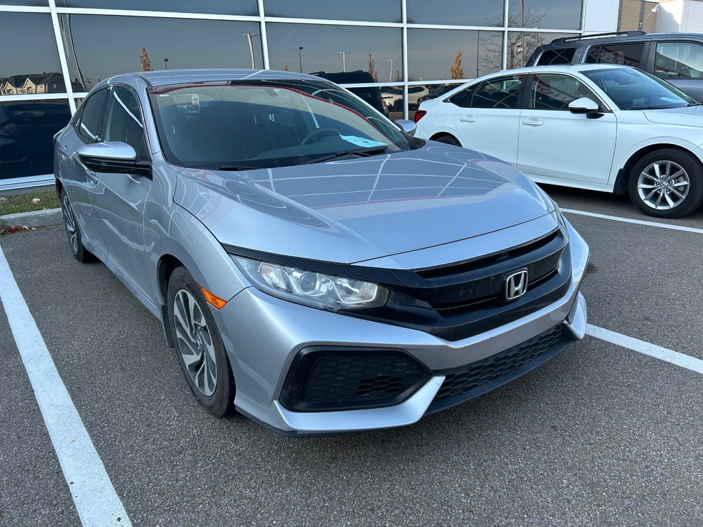 2017  Civic Hatchback LX in Montreal, Quebec - 3 - w1024h768px