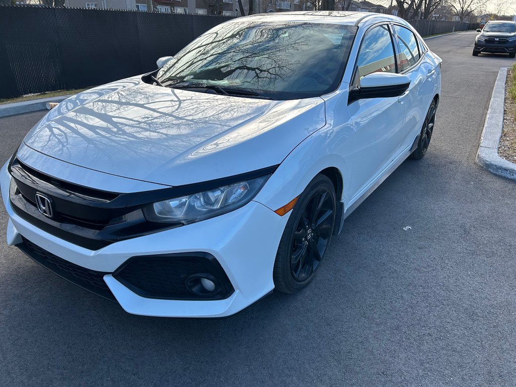 2017  Civic Hatchback Sport RARE MANAUELLE SUR LE MARCHÉ in , Quebec - 10 - w1024h768px