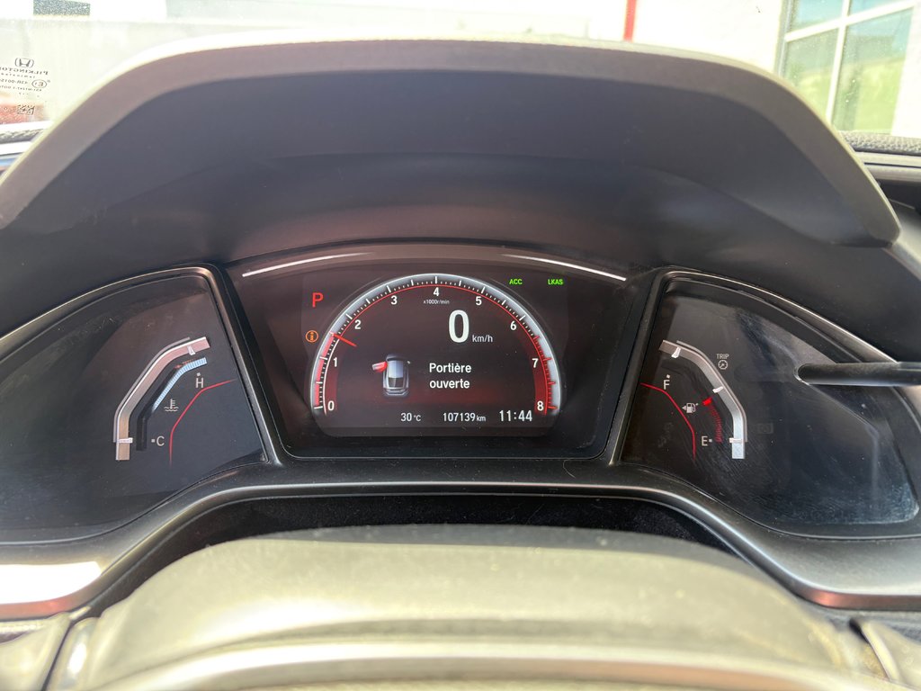 2017 Honda Civic Hatchback Sport 1 PROPRIO JAMAIS ACCIDENTÉ in Montreal, Quebec - 7 - w1024h768px