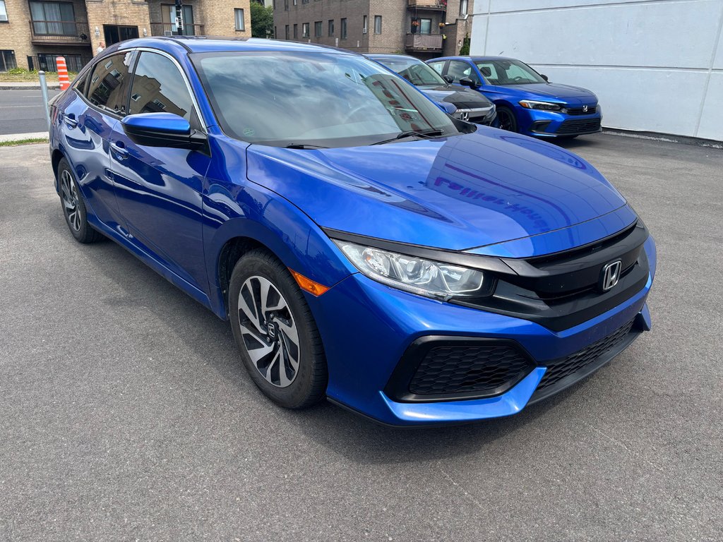 2017 Honda Civic Hatchback LX in Montréal, Quebec - 2 - w1024h768px