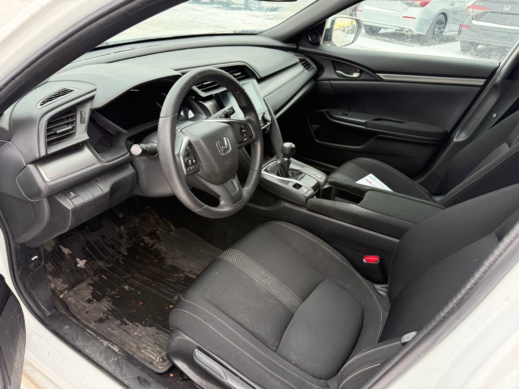 Honda Civic Hatchback LX 2017 à Lachenaie, Québec - 11 - w1024h768px