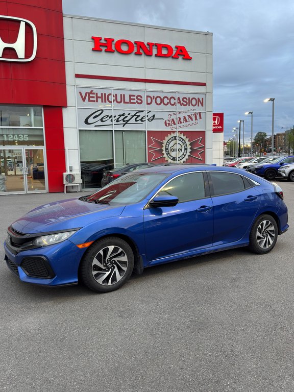 2018 Honda Civic Hatchback LX in Montréal, Quebec - 1 - w1024h768px