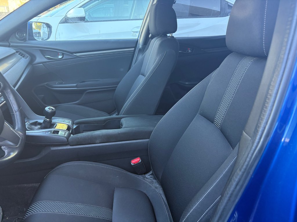 2018 Honda Civic Hatchback Sport 41 000 KM!!!!!  Manuelle in Montreal, Quebec - 6 - w1024h768px