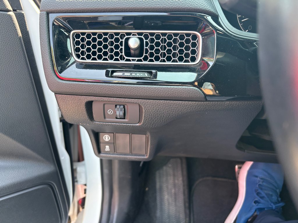 Honda Civic Hatchback Sport 1 proprio jamais accidenté 2023 à , Québec - 10 - w1024h768px