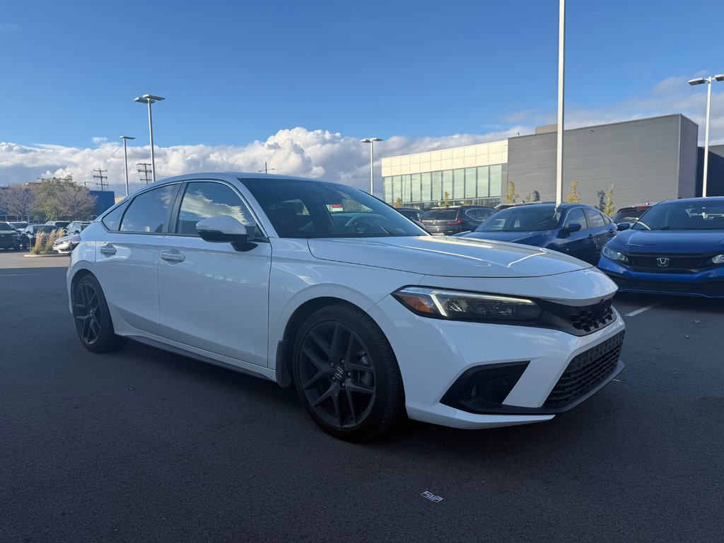 2023 Honda Civic Hatchback Sport Touring in , Quebec - 3 - w1024h768px