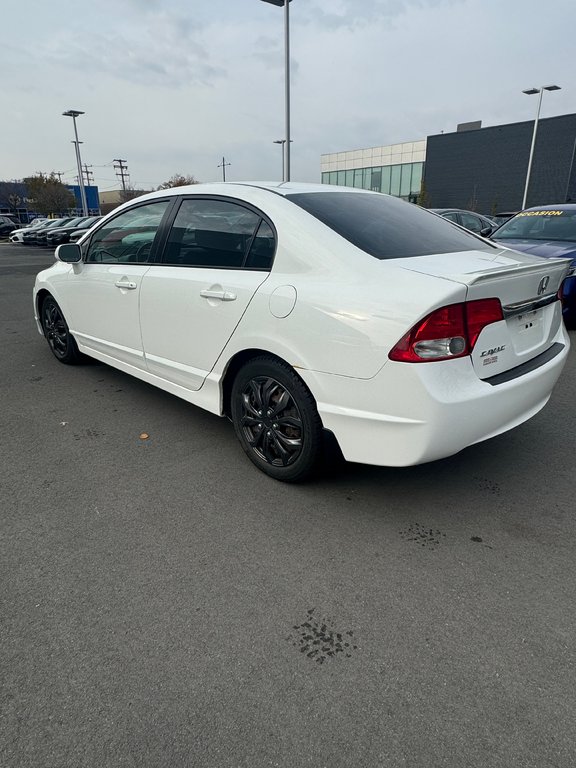 2010  Civic Sdn EX-L en superbe état in Montreal, Quebec - 6 - w1024h768px