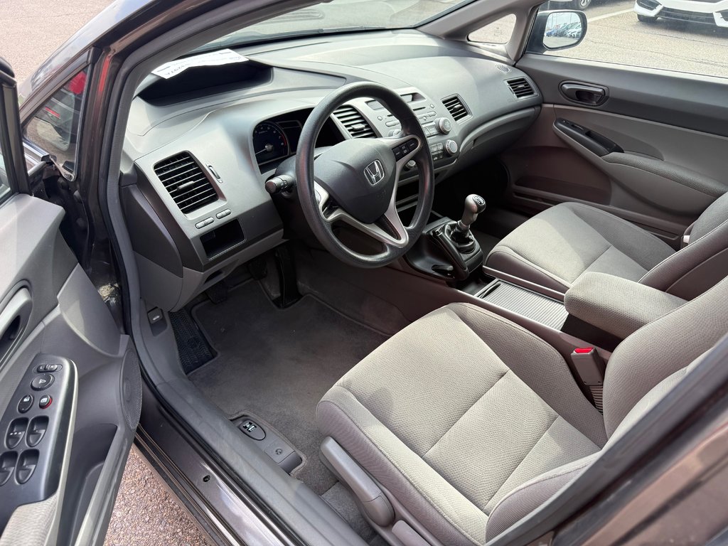 Honda Civic Sdn DX-G 2010 à Lachenaie, Québec - 4 - w1024h768px