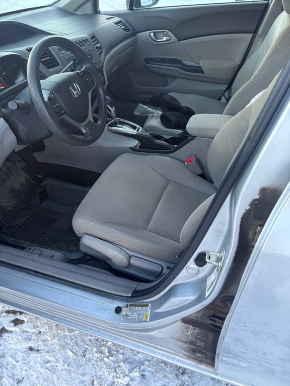 Honda Civic Sdn LX 2012 à , Québec - 8 - w1024h768px