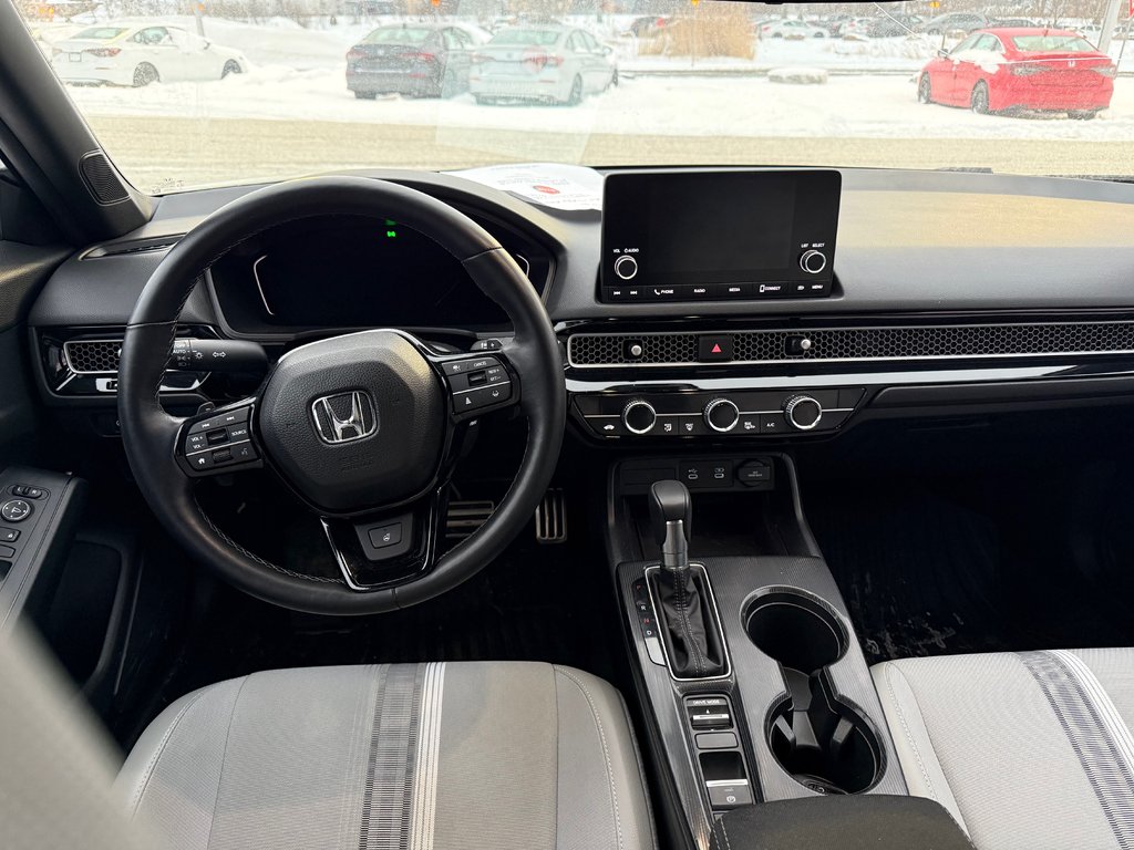 Honda Civic Sedan Hybrid  2025 à Lachenaie, Québec - 5 - w1024h768px