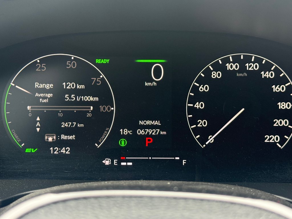 2025 Honda Civic Sedan Hybrid in Montreal, Quebec - 2 - w1024h768px