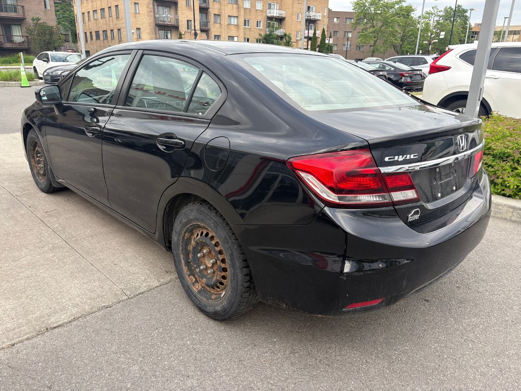 2015 Honda Civic Sedan LX in Montréal, Quebec - 4 - w1024h768px