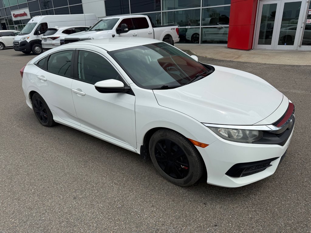 Honda Civic Sedan LX/MANUELLE/17 DOSSIERS ENTRETIENT 2016 à Montréal, Québec - 7 - w1024h768px