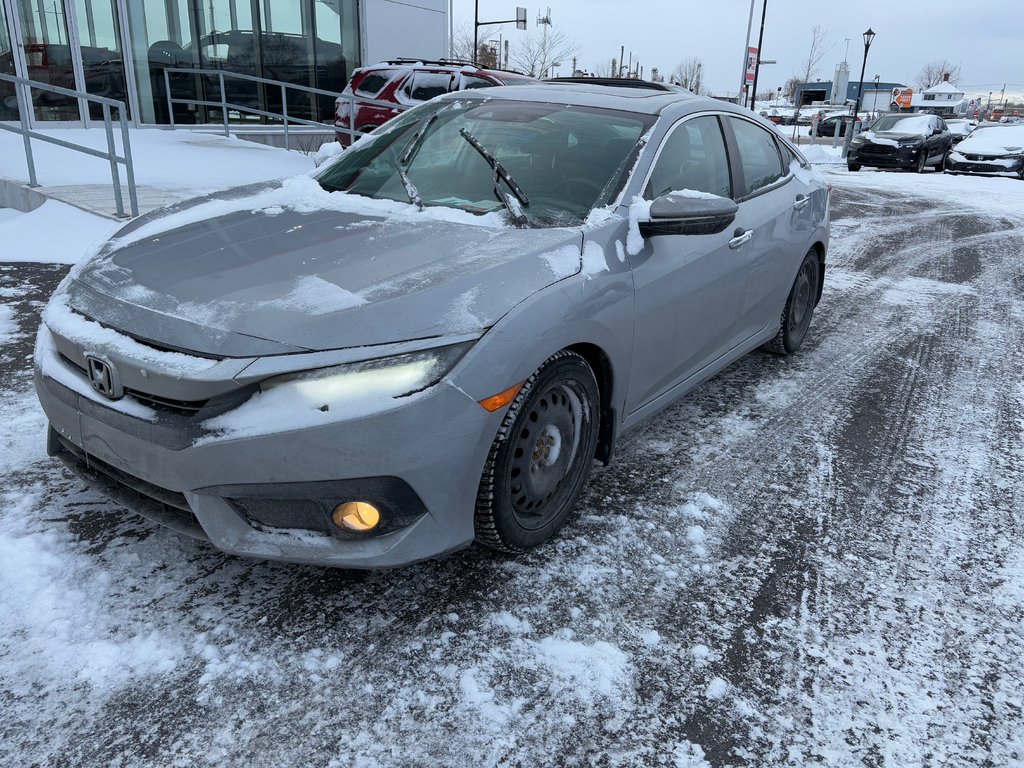 2017 Honda Civic Sedan Touring LA PLUS ÉQUIPÉES DES CIVIC in Lachenaie, Quebec - 1 - w1024h768px