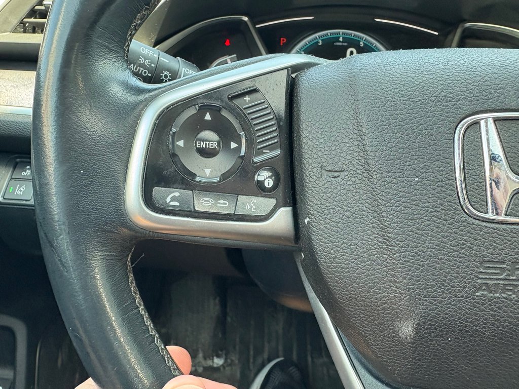 2017 Honda Civic Touring 40 000 km in Montreal, Quebec - 5 - w1024h768px
