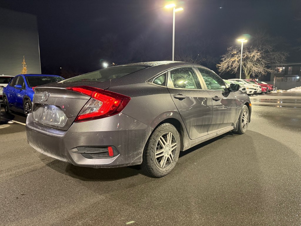 2017 Honda Civic Sedan LX in Montreal, Quebec - 4 - w1024h768px