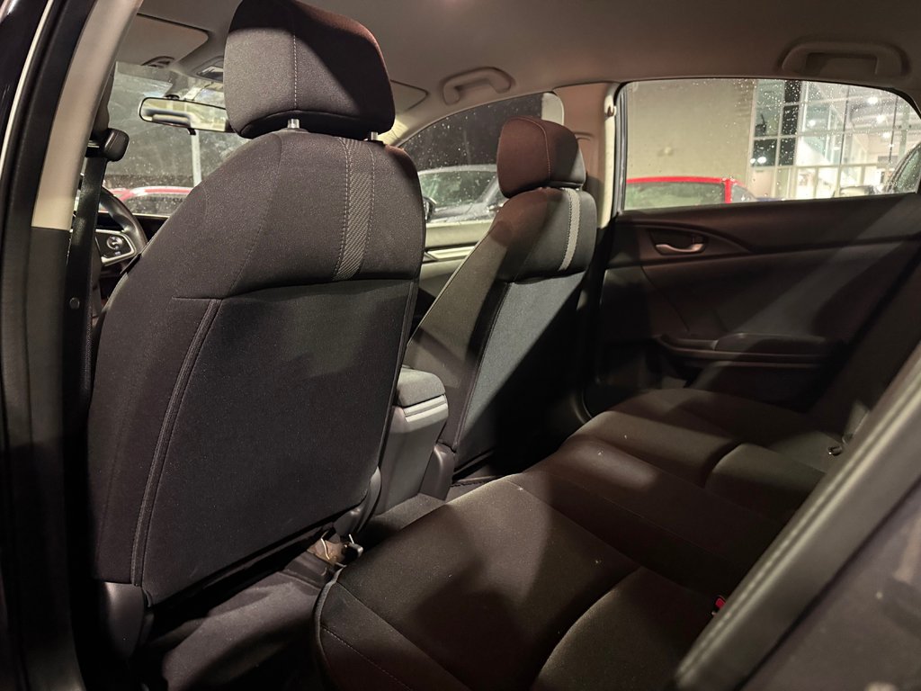 2017 Honda Civic Sedan LX in Montreal, Quebec - 12 - w1024h768px