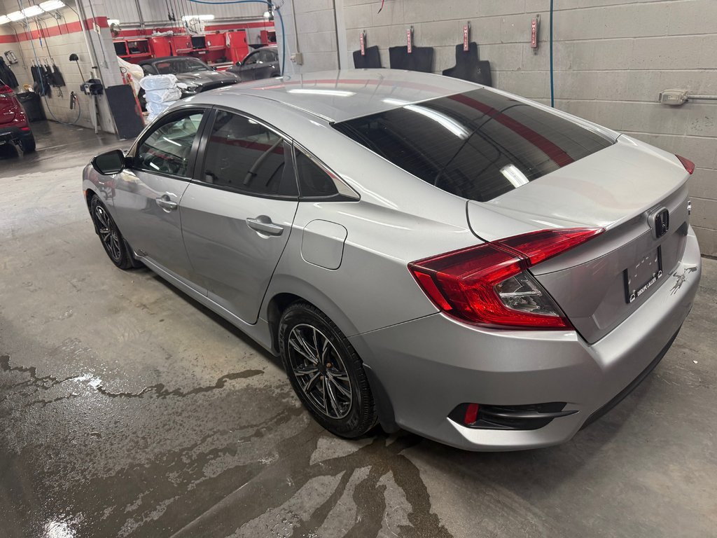 2017 Honda Civic Sedan LX in Lachenaie, Quebec - 3 - w1024h768px