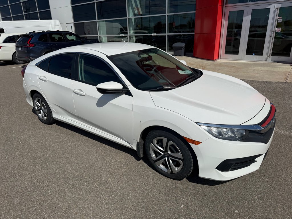 Honda Civic Sedan LX 2017 à Lachenaie, Québec - 7 - w1024h768px