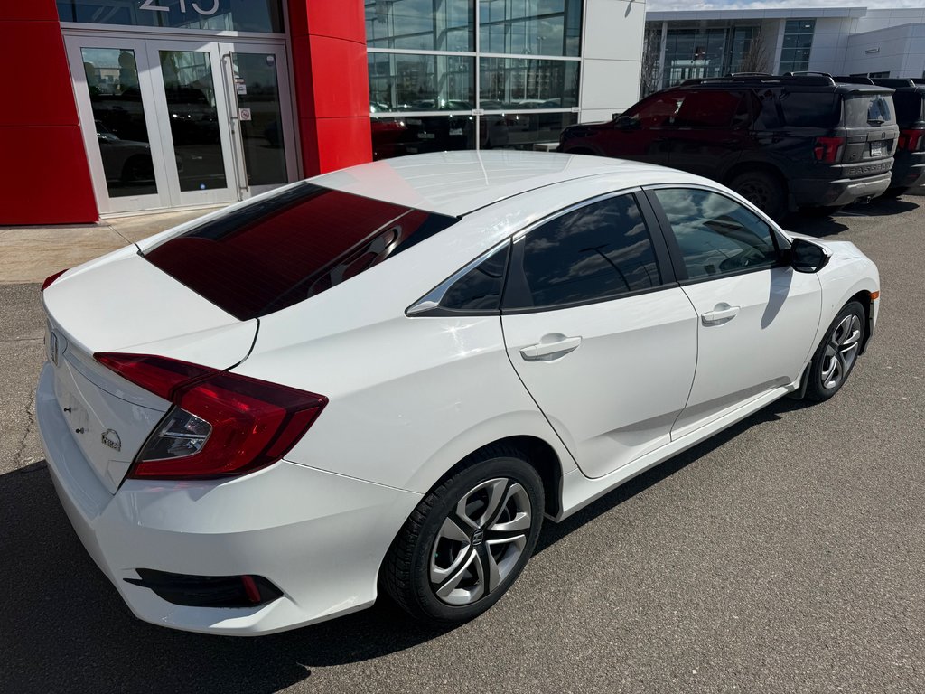 Honda Civic Sedan LX 2017 à Lachenaie, Québec - 6 - w1024h768px