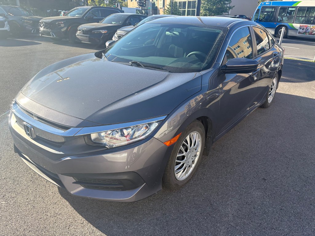 2017 Honda Civic Sedan LX in Montréal, Quebec - 1 - w1024h768px