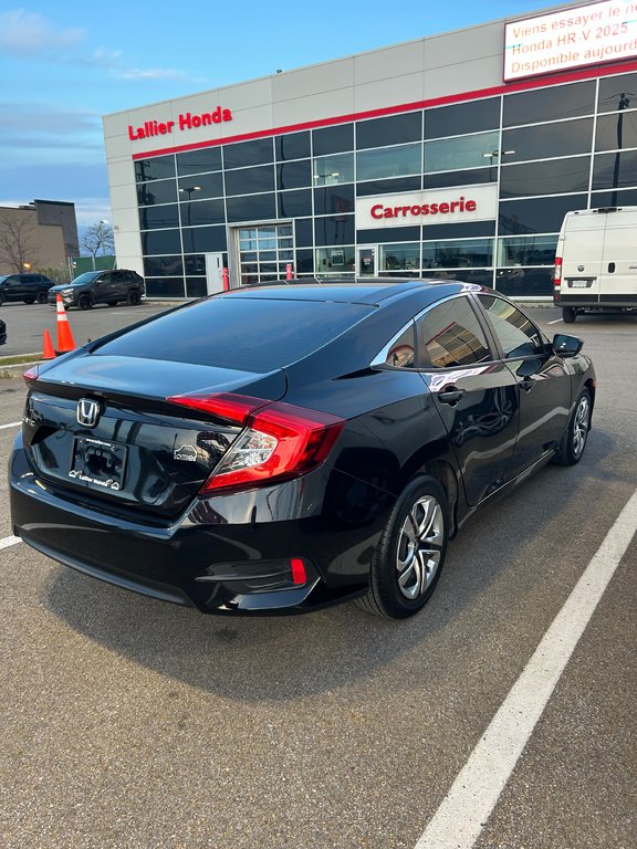 2018  Civic Sedan LX in Montreal, Quebec - 26 - w1024h768px