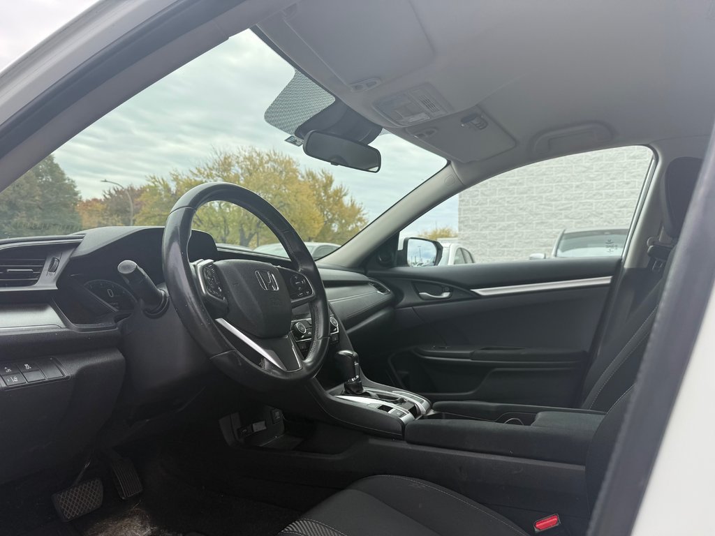 2018 Honda Civic Sedan SE in Montreal, Quebec - 10 - w1024h768px