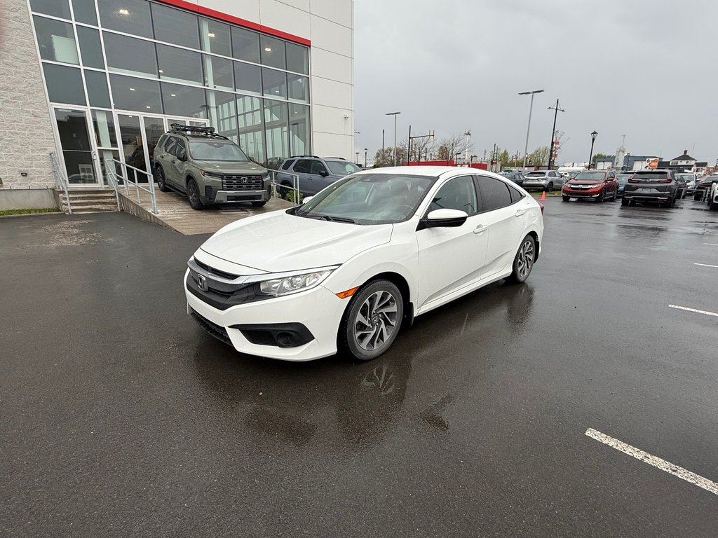 Honda Civic Sedan SE 2018 à Montréal, Québec - 1 - w1024h768px
