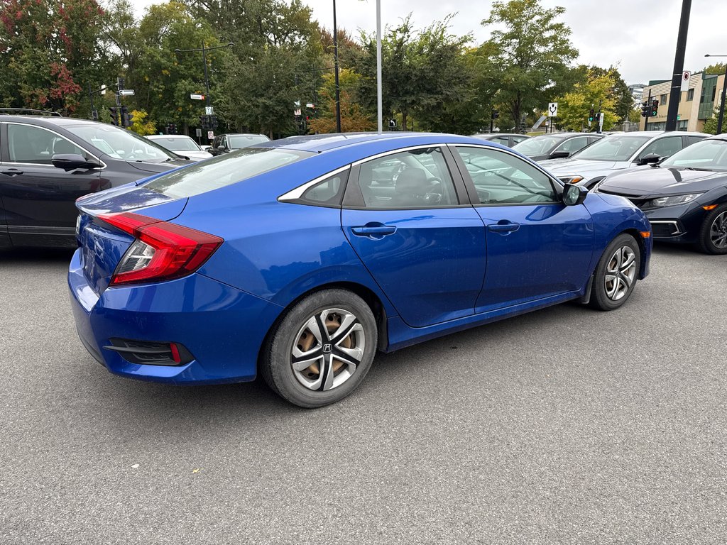 2018 Honda Civic Sedan LX in Montréal, Quebec - 7 - w1024h768px