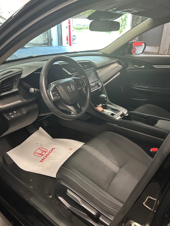 2019  Civic Sedan LX in Montreal, Quebec - 5 - w1024h768px