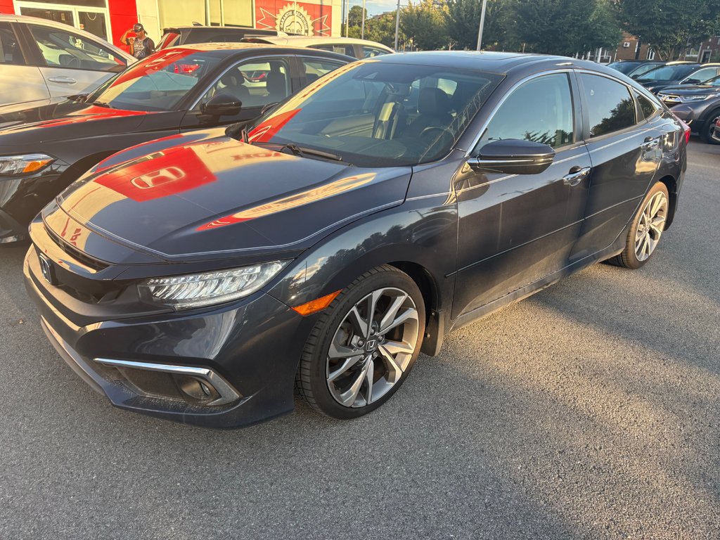 2019 Honda Civic Sedan Touring in Montréal, Quebec - 1 - w1024h768px