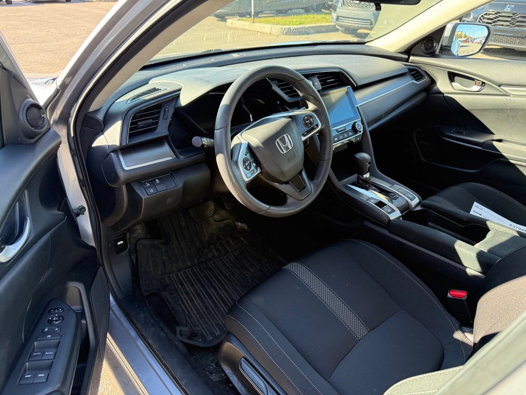 2019 Honda Civic Sedan LX/UN PROPRIÉTAIRE/JAMAIS ACCIDENTÉ in Lachenaie, Quebec - 10 - w1024h768px
