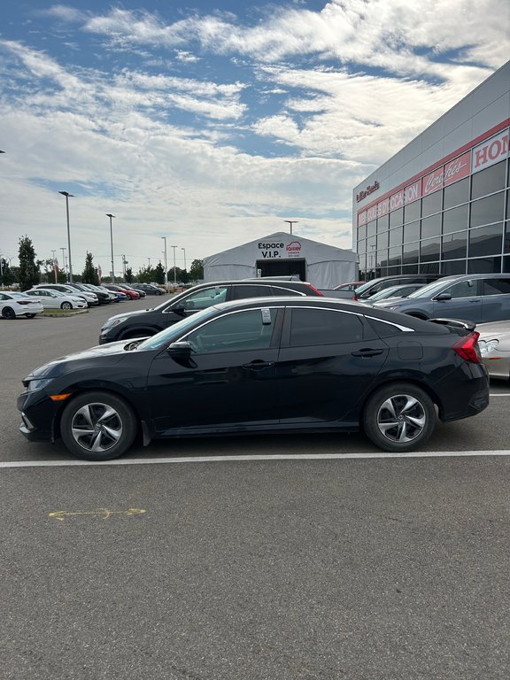 2020  Civic Sedan LX in Montreal, Quebec - 2 - w1024h768px