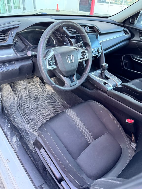 Honda Civic Sedan LX 2020 à , Québec - 7 - w1024h768px
