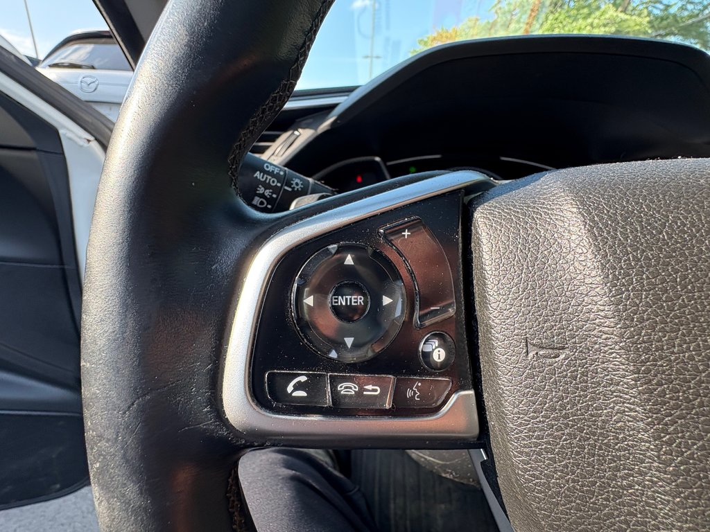 2020 Honda Civic Sedan Touring excellente condition in Montreal, Quebec - 7 - w1024h768px