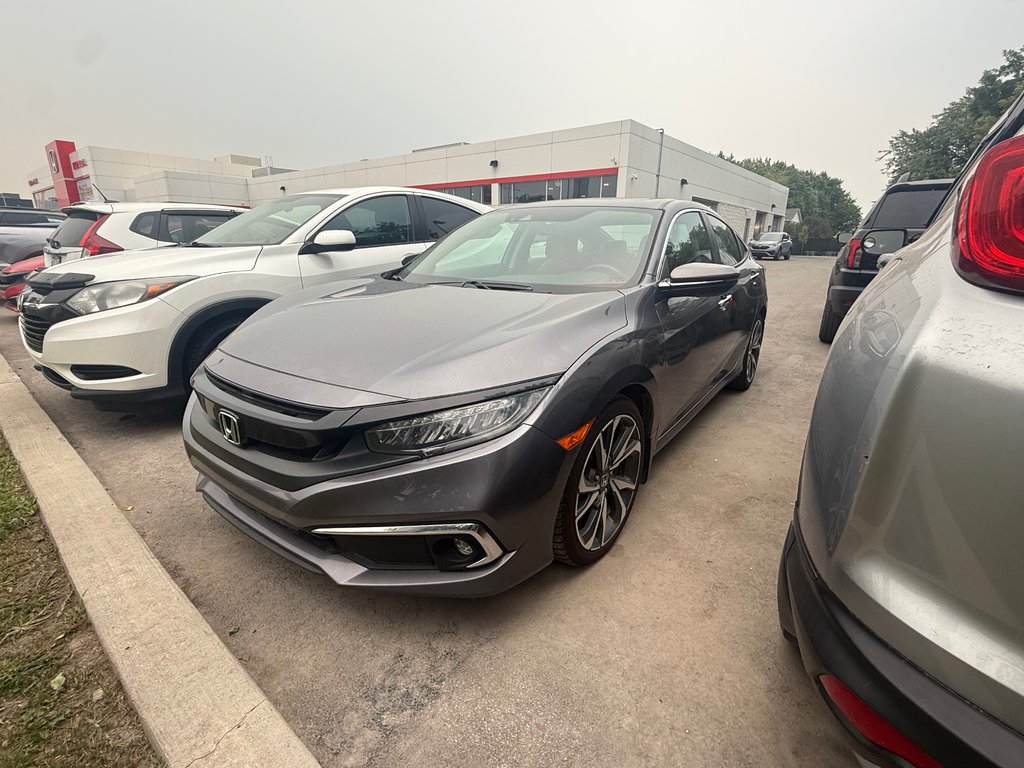 2020 Honda Civic Sedan Touring in Montreal, Quebec - 1 - w1024h768px