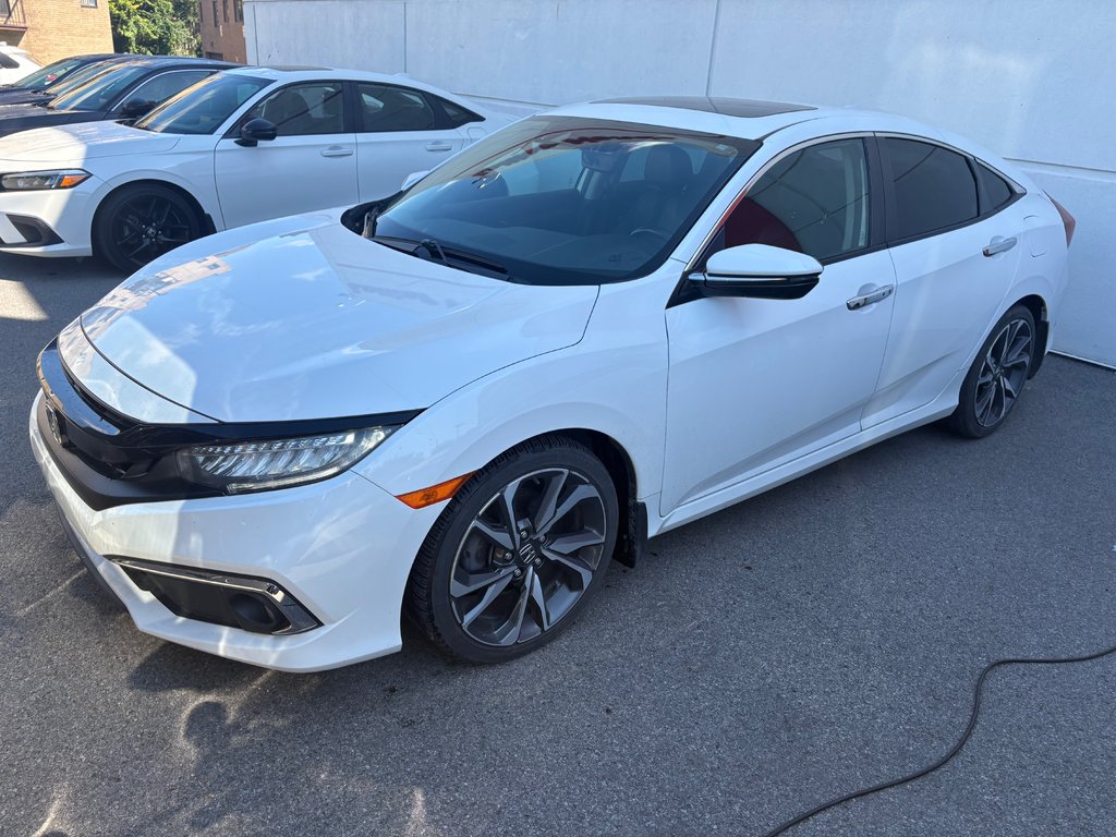 Honda Civic Sedan Touring 2020 à Montréal, Québec - 1 - w1024h768px